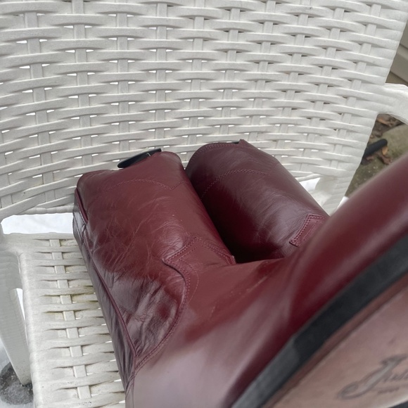 “These are brand new, never worn. Purchased but kept in closet because they were main image 12